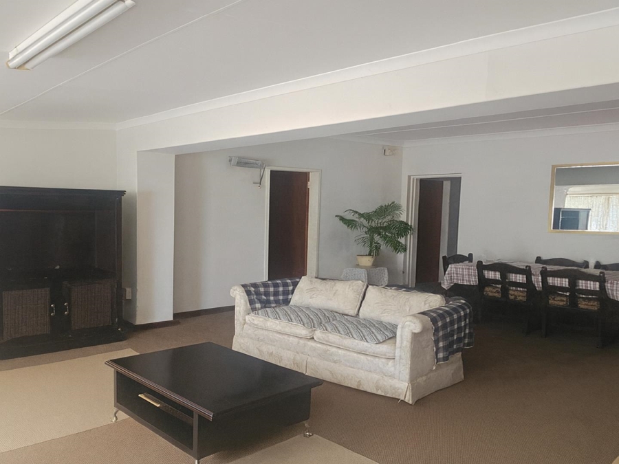 4 Bedroom Property for Sale in Ladybrand Free State